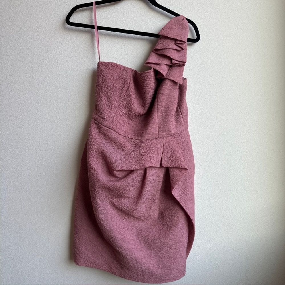 Bcbgmaxarzia one shoulder Dress8‎